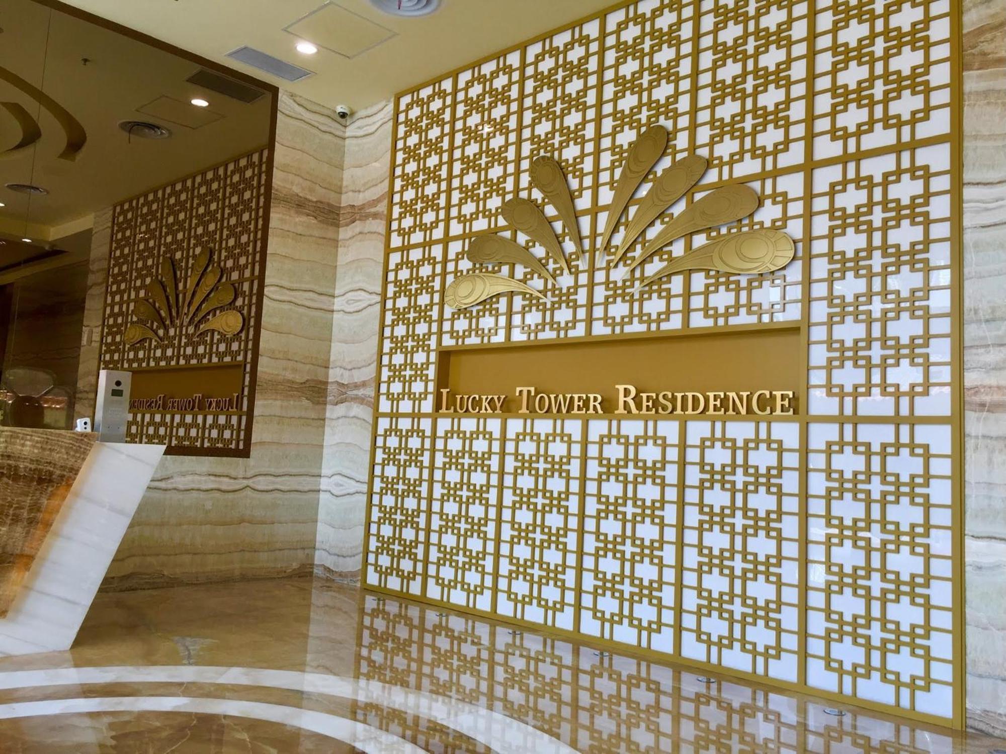 2Br Lucky Tower Residence Jakarta Old Town Top Floor Condo Dış mekan fotoğraf
