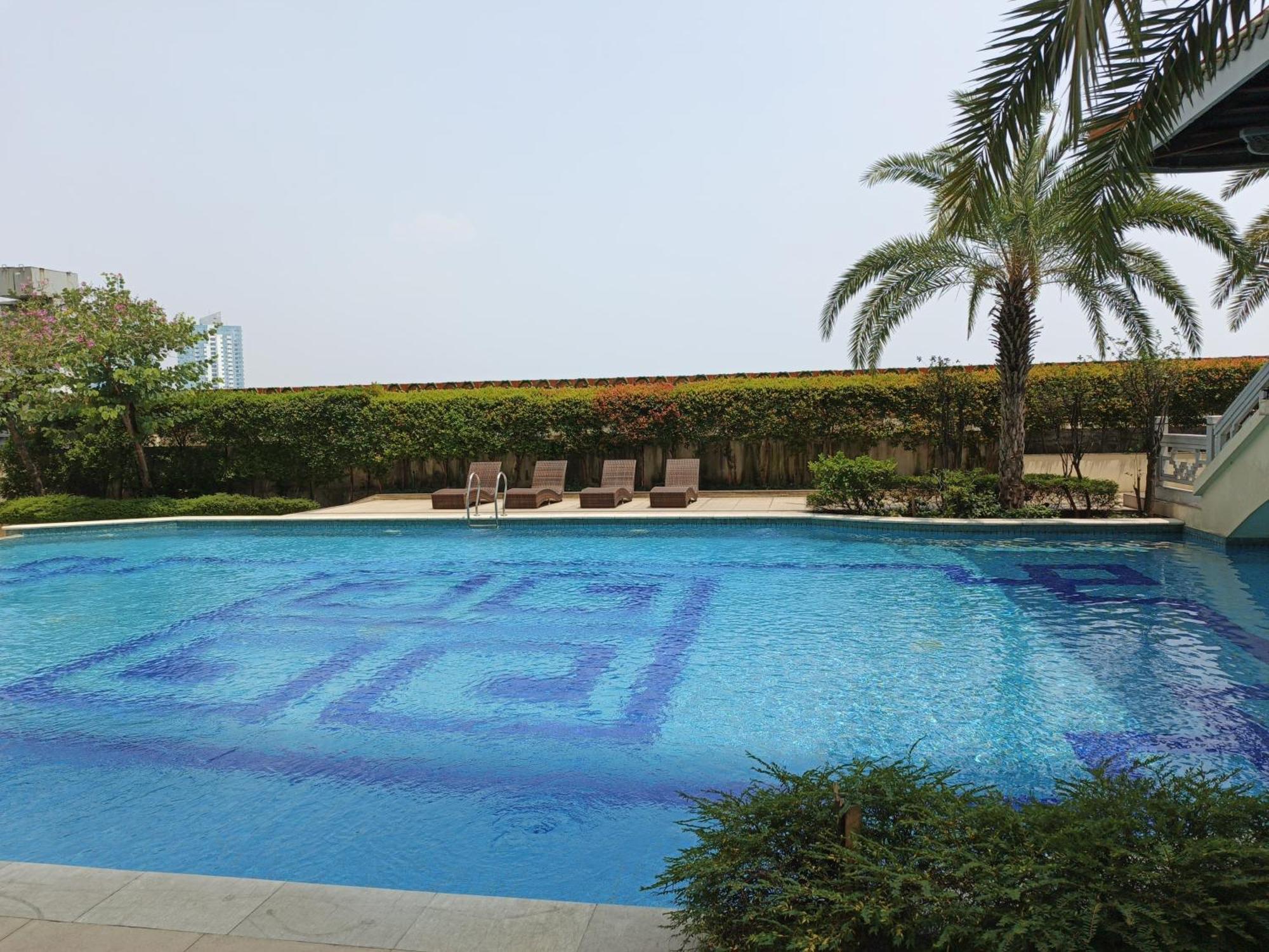 2Br Lucky Tower Residence Jakarta Old Town Top Floor Condo Dış mekan fotoğraf